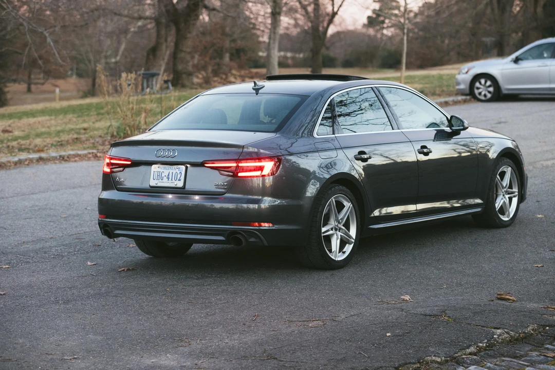 2018 Audi B9 A4 - Image 19 of 31