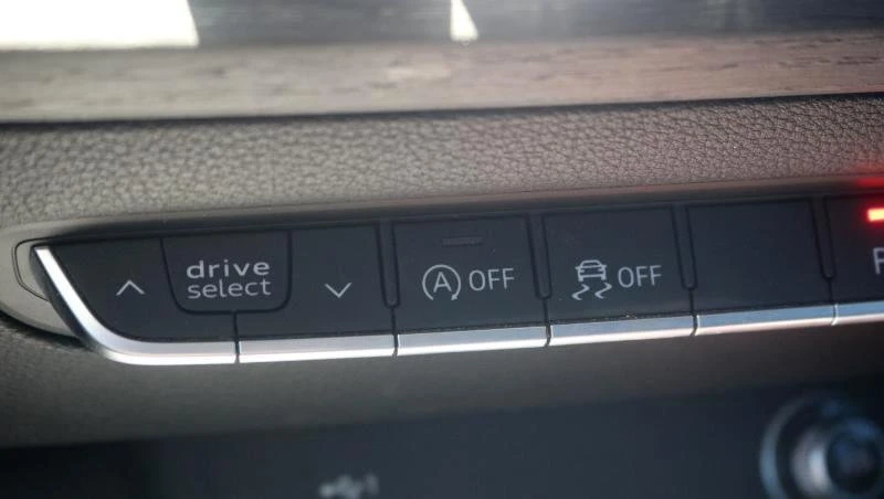 2018 Audi B9 A4 - Image 16 of 20