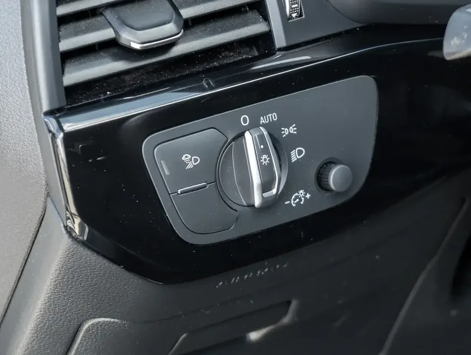 2018 Audi B9 A4 - Image 17 of 20