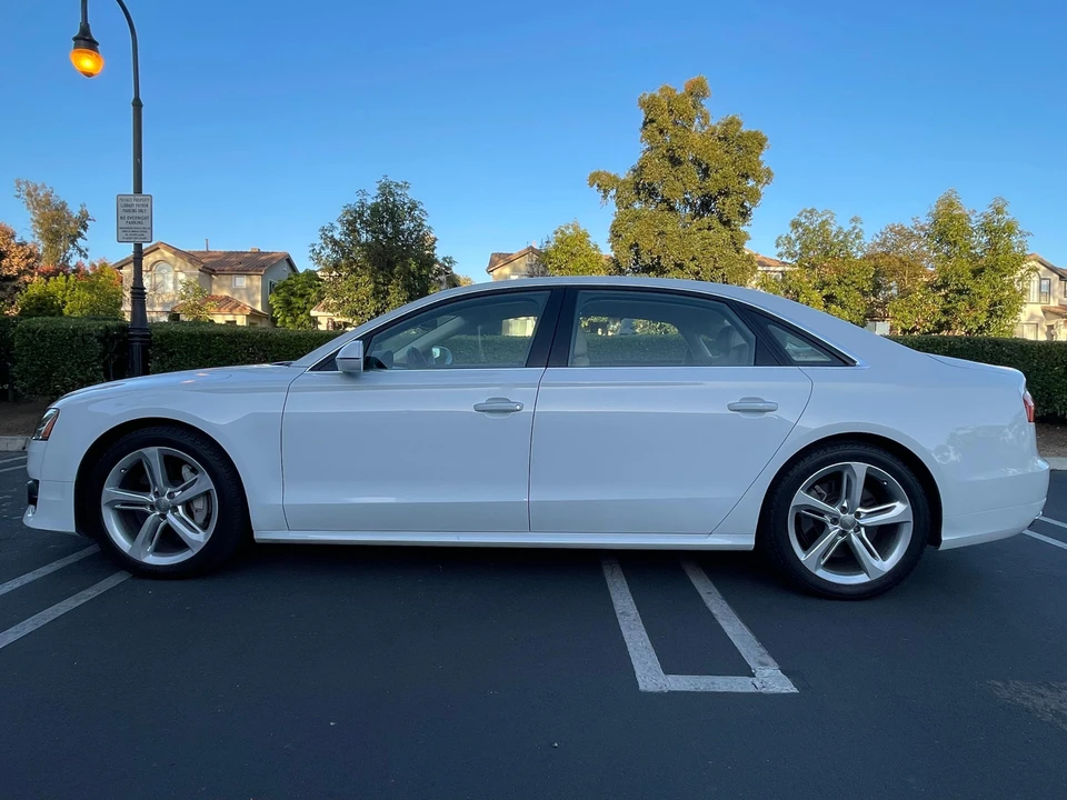 2018 Audi D5 A8 - Image 12 of 31
