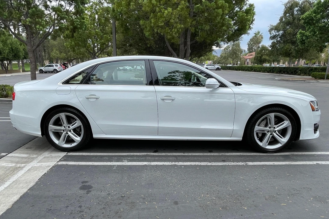 2018 Audi D5 A8 - Image 4 of 31