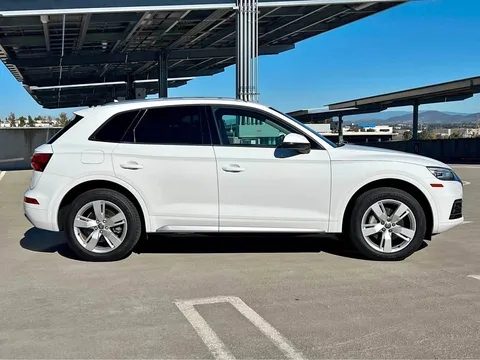 2018 Audi Q5 2.0T Premium Plus