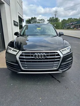 2018 Audi Q5 Premium w/Technology Value Pkg