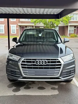 2018 Audi Q5 Premium w/Technology Value Pkg