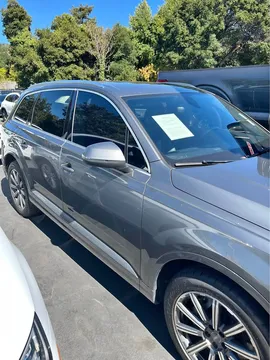 2018 Audi Q7 3.0 TDI Quattro Premium Sport Utility 4D