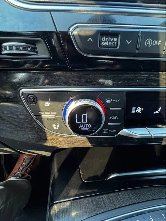 2018 Audi 4M Q7 - Image 12 of 16