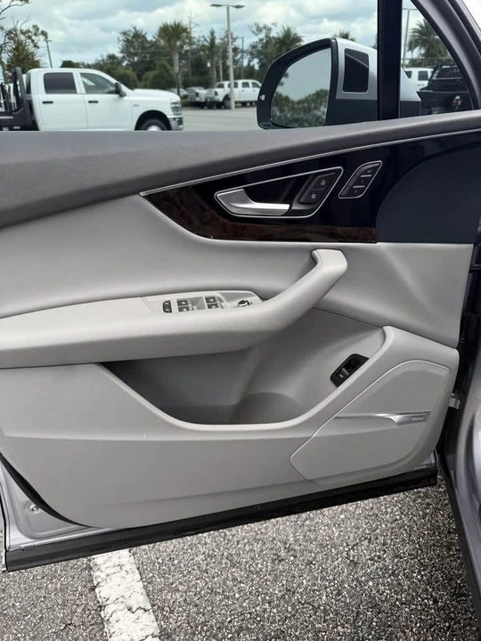 2018 Audi 4M Q7 - Image 9 of 17