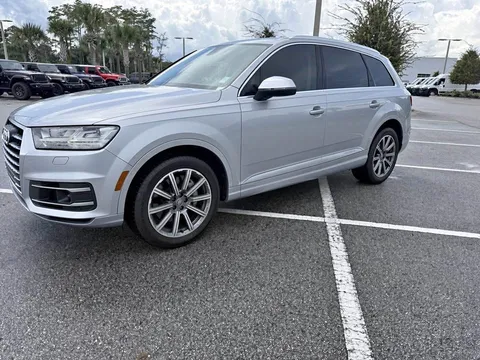 2018 Audi Q7 3.0T Prestige Sport Utility 4D