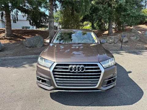 2018 Audi Q7 3.0T Prestige Sport Utility 4D