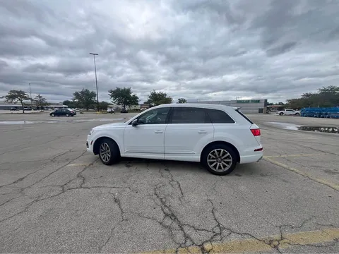 2018 Audi Q7 3.0T Prestige Sport Utility 4D