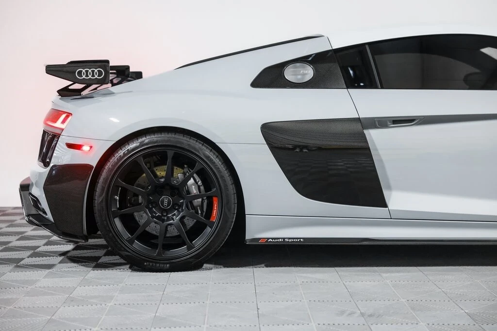 2018 Audi 4S R8 - Image 2 of 21