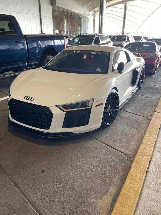 2018 Audi 4S R8 - Image 2 of 6