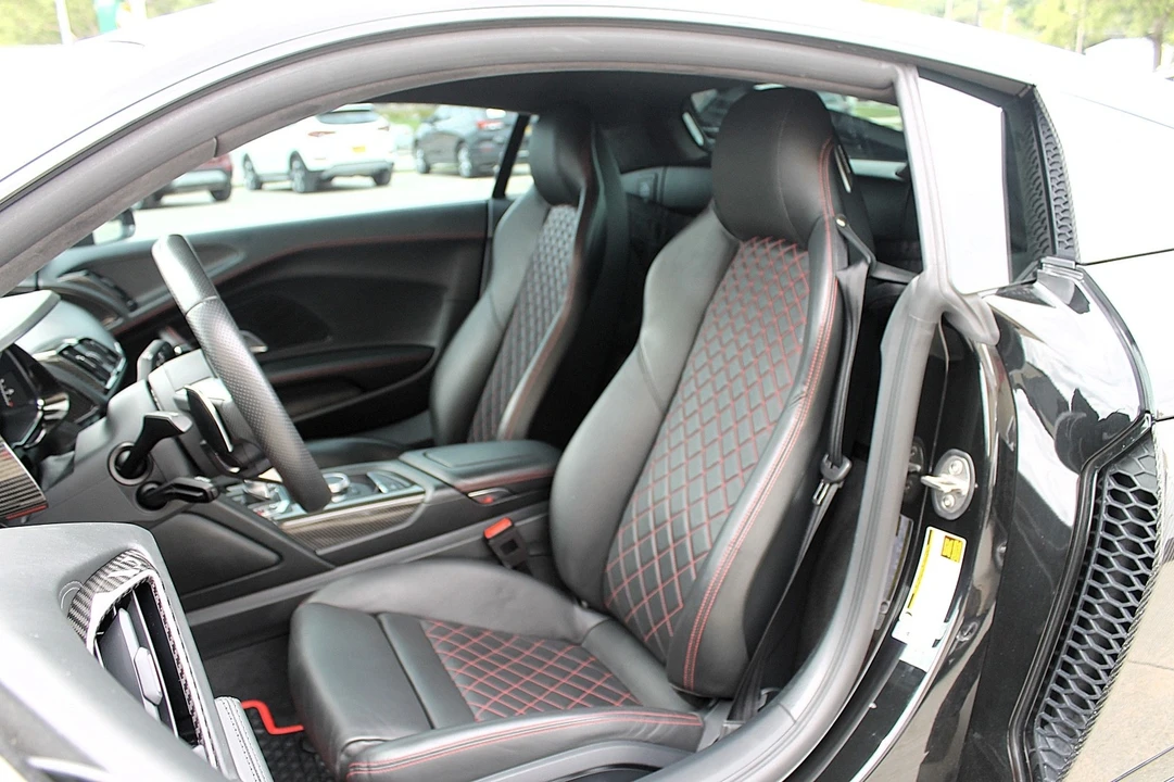 2018 Audi 4S R8 - Image 9 of 18