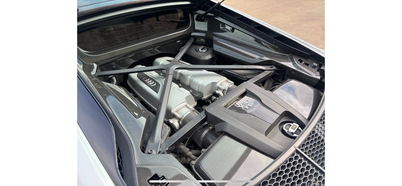 2018 Audi 4S R8 - Image 19 of 24