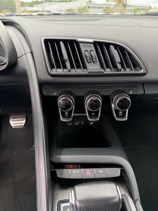 2018 Audi 4S R8 - Image 11 of 14