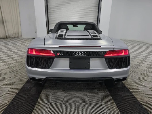 2018 Audi 4S R8 - Image 2 of 7