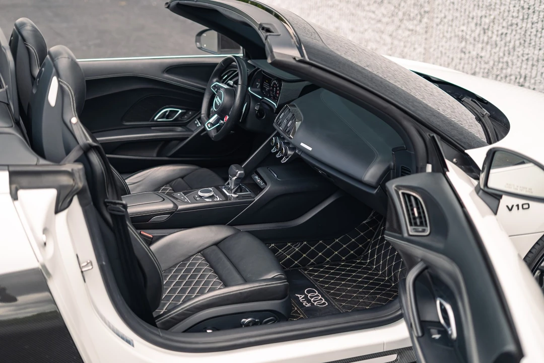 2018 Audi 4S R8 - Image 2 of 31