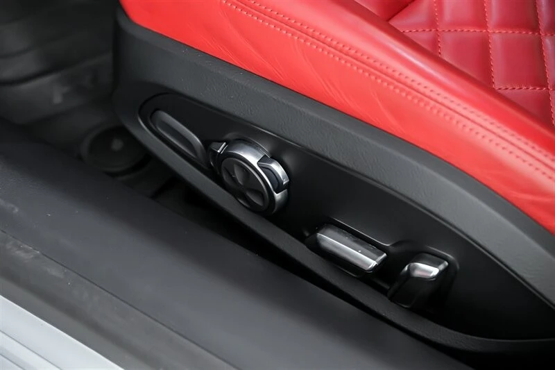 2018 Audi 4S R8 - Image 27 of 31
