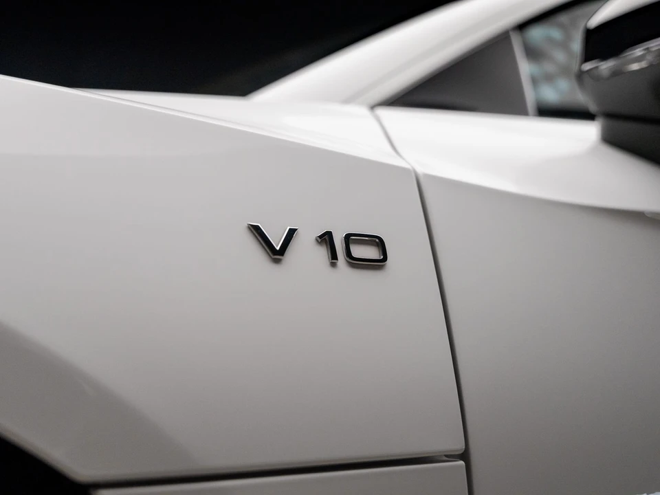 2018 Audi 4S R8 - Image 28 of 31