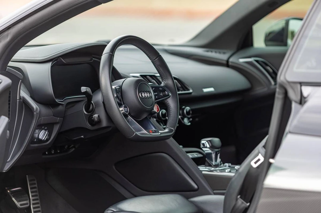 2018 Audi 4S R8 - Image 6 of 6