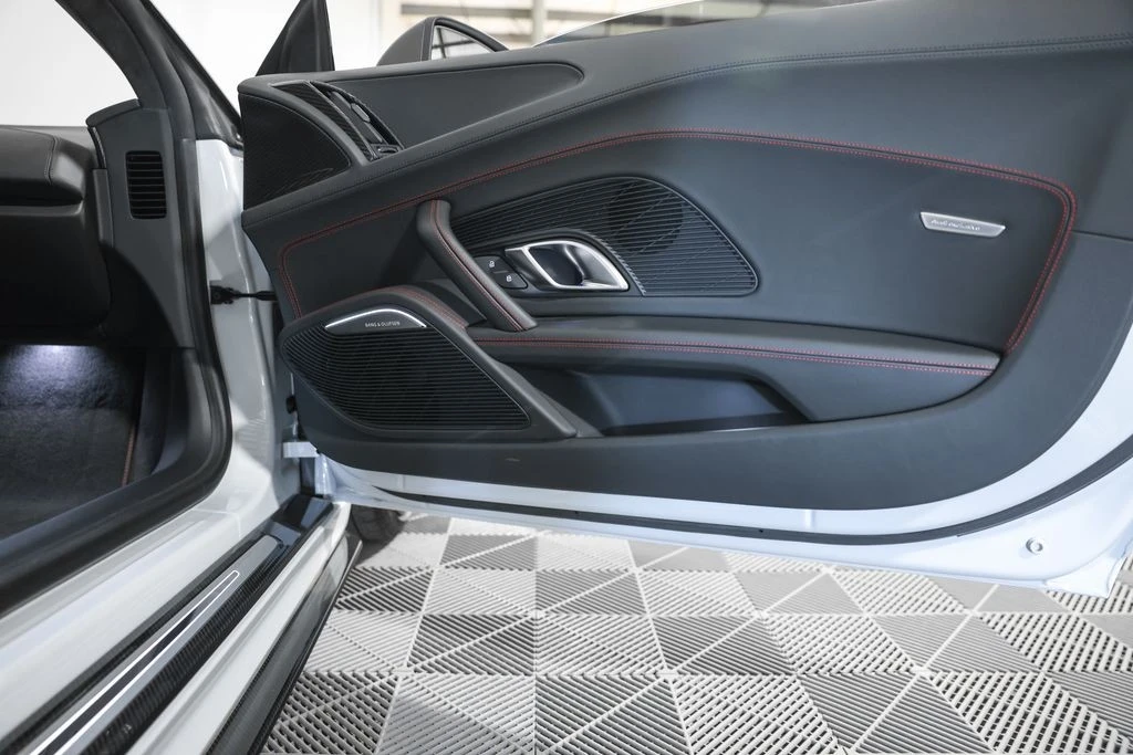 2018 Audi 4S R8 - Image 27 of 31