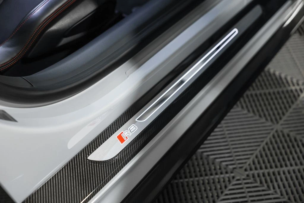 2018 Audi 4S R8 - Image 28 of 31