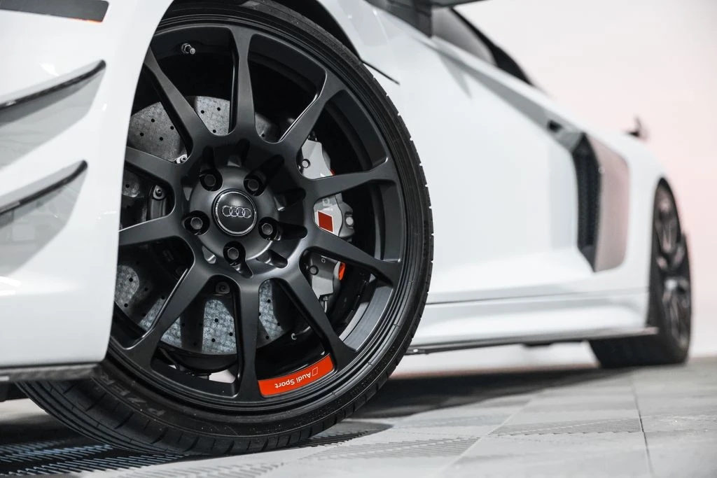 2018 Audi 4S R8 - Image 4 of 31