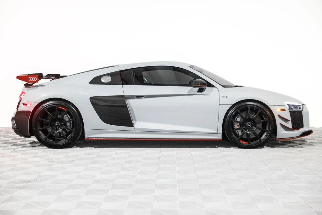 2018 Audi 4S R8 - Image 3 of 31