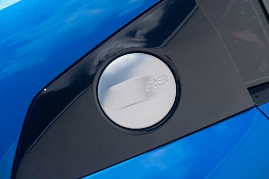2018 Audi 4S R8 - Image 11 of 12
