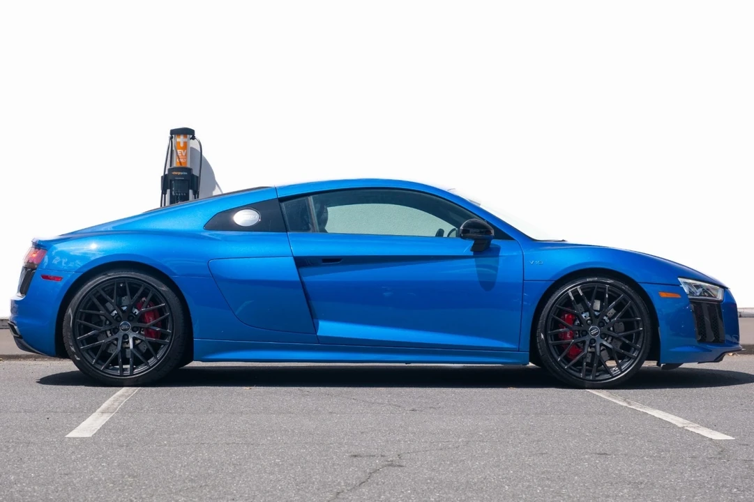 2018 Audi 4S R8 - Image 4 of 12