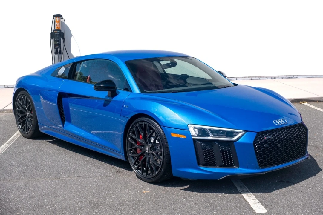 2018 Audi 4S R8 - Image 2 of 12