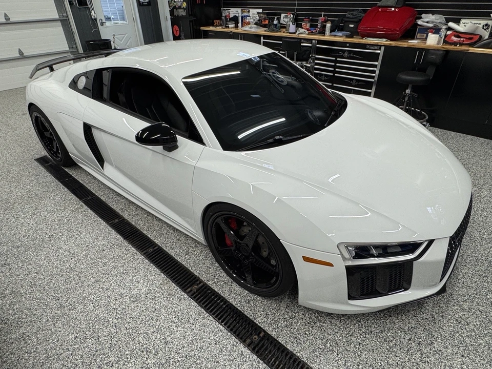 2018 Audi 4S R8 - Image 2 of 24