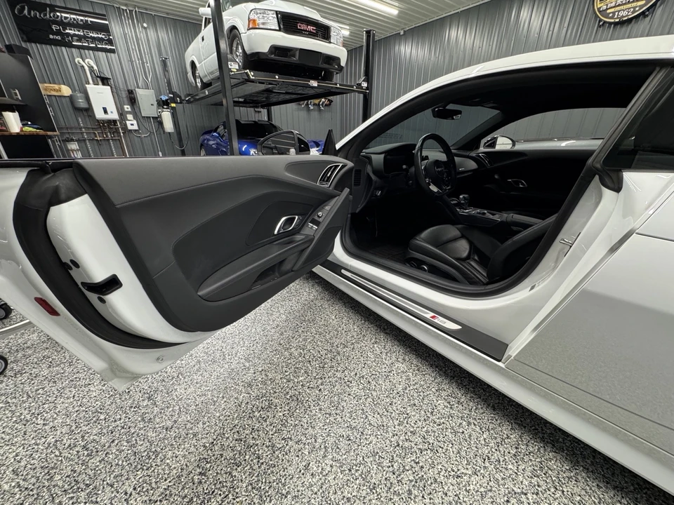 2018 Audi 4S R8 - Image 14 of 24