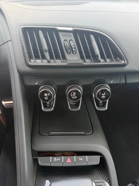 2018 Audi 4S R8 - Image 7 of 15