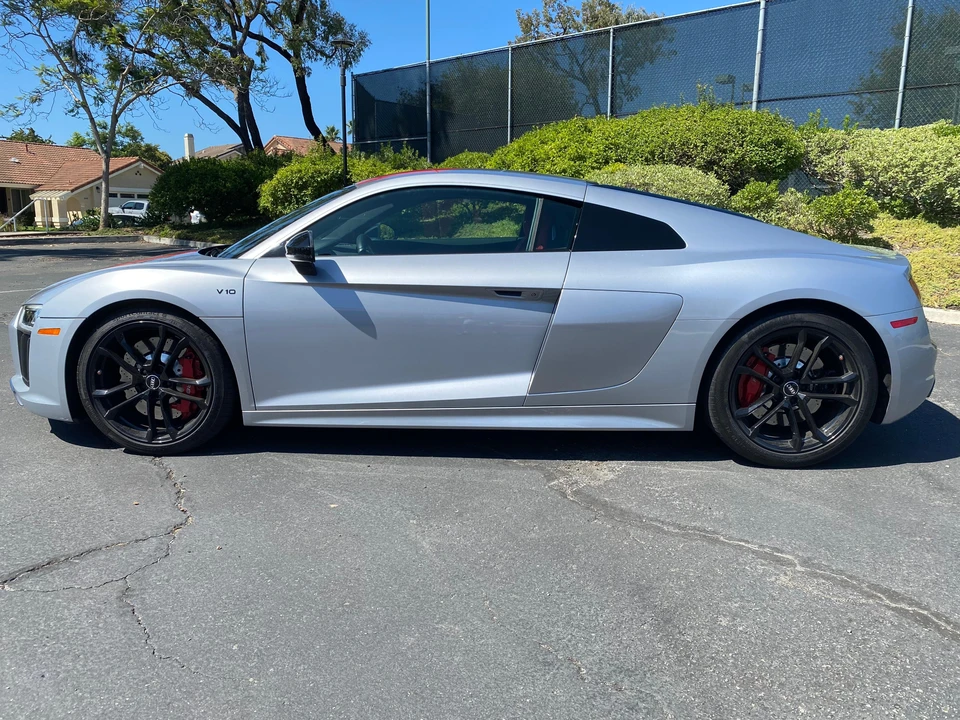 2018 Audi 4S R8 - Image 8 of 31