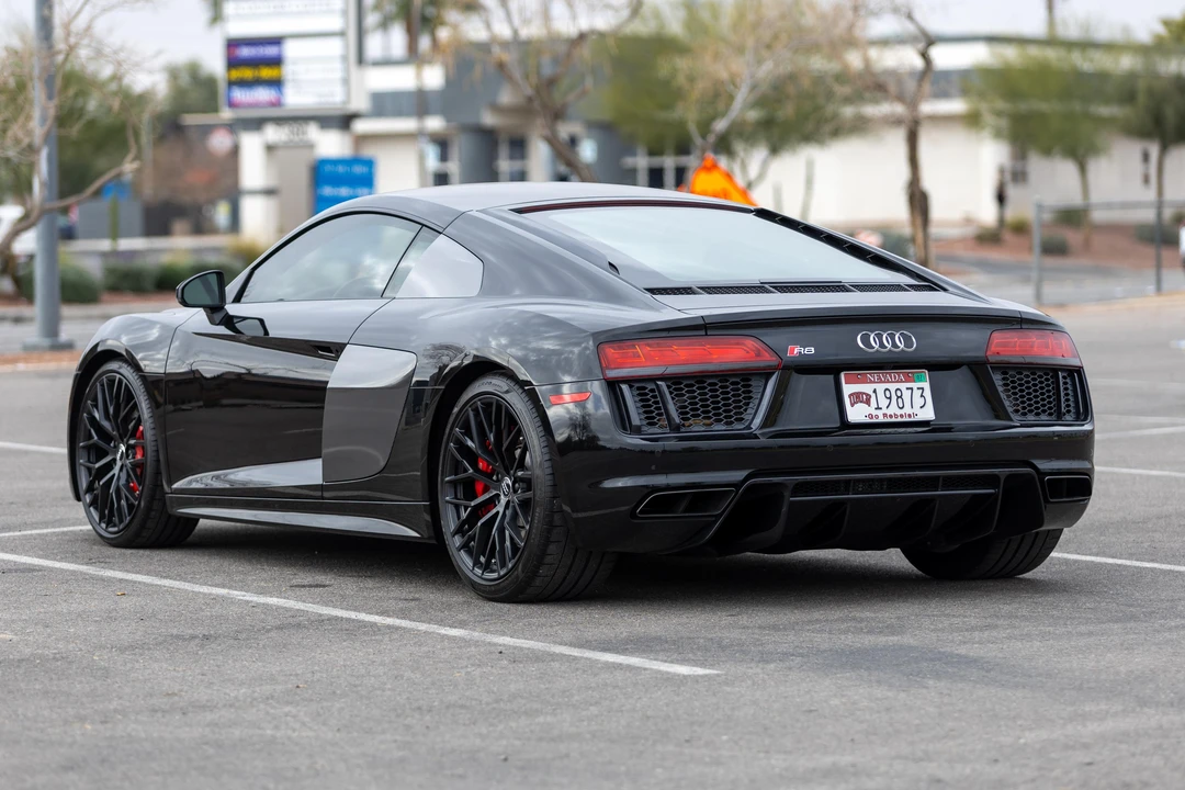 2018 Audi 4S R8 - Image 7 of 31