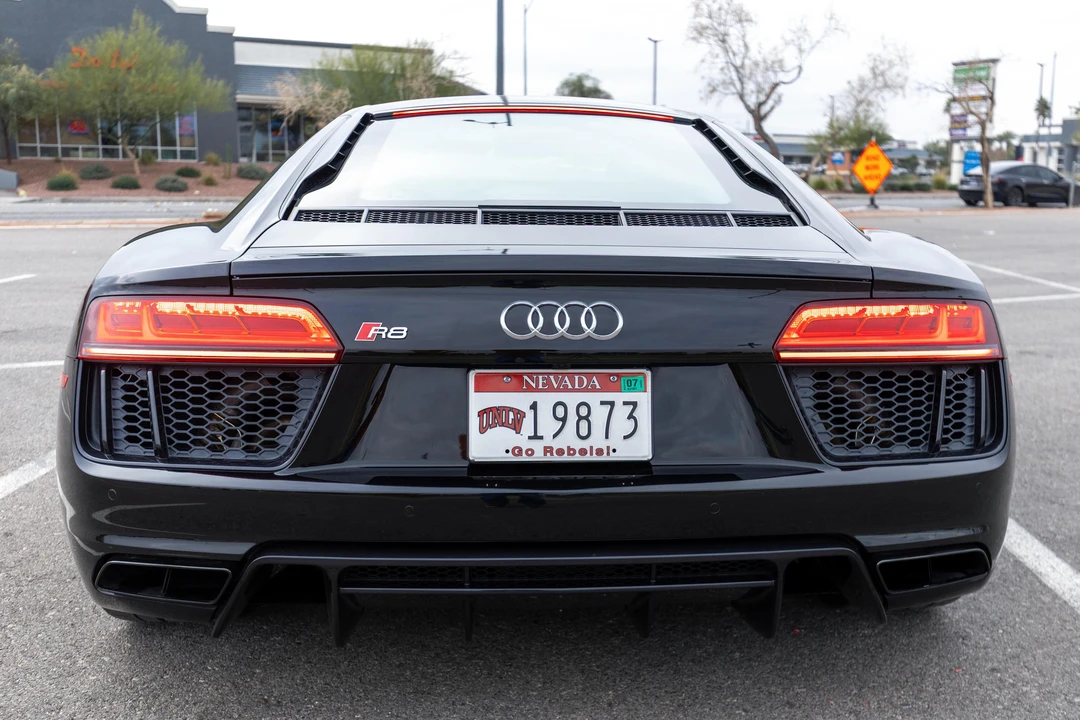 2018 Audi 4S R8 - Image 8 of 31