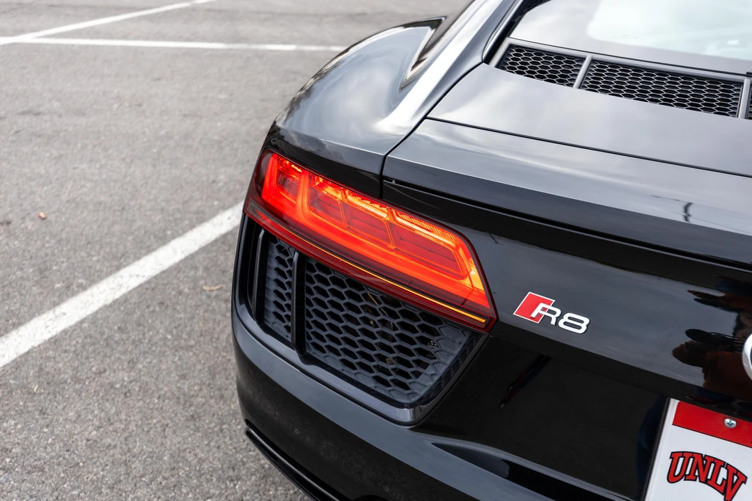 2018 Audi 4S R8 - Image 19 of 31