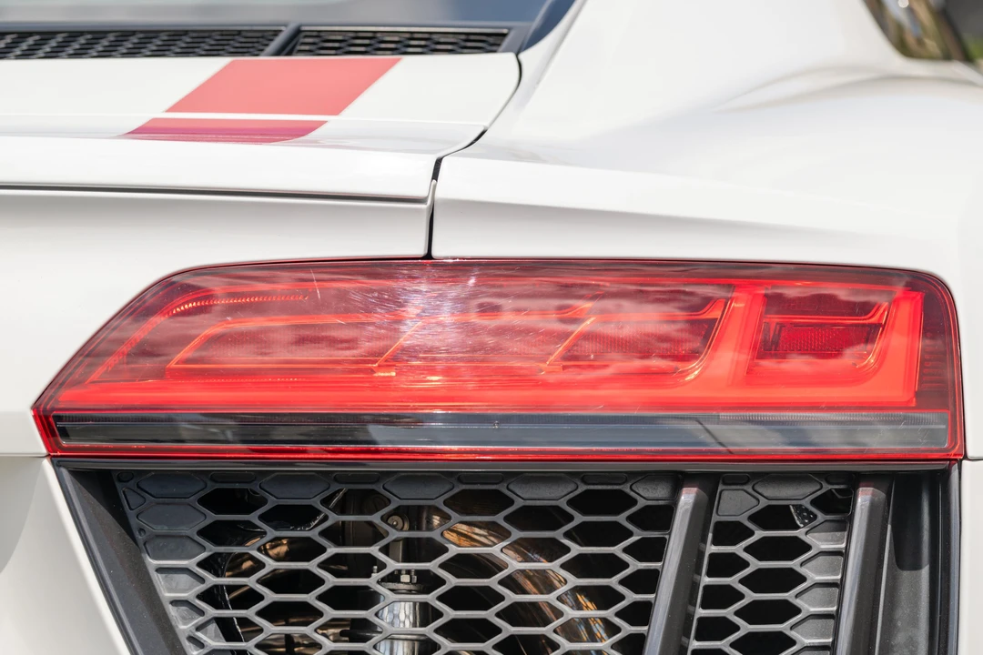 2018 Audi 4S R8 - Image 17 of 31