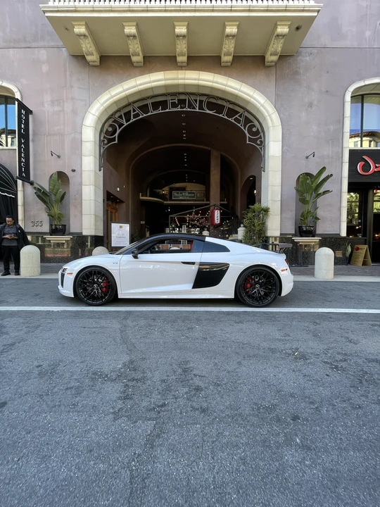 2018 Audi 4S R8 - Image 10 of 17