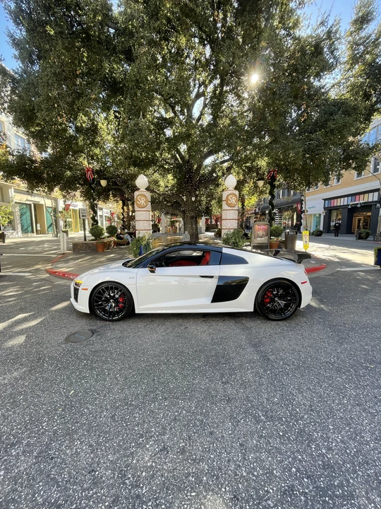 2018 Audi 4S R8 - Image 9 of 17