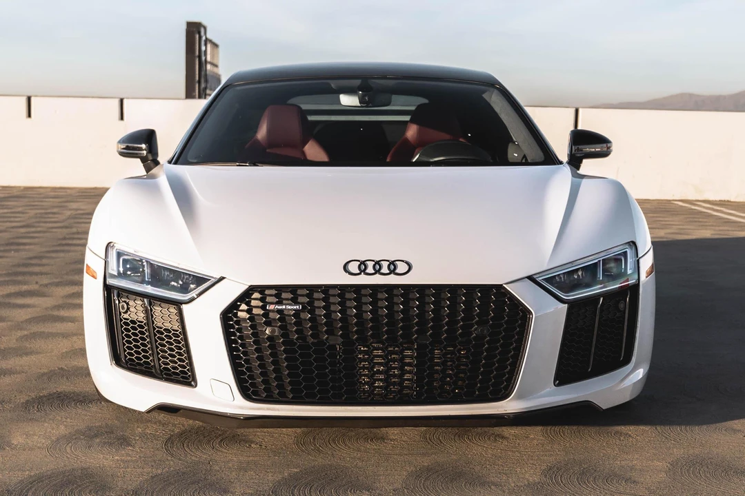 2018 Audi 4S R8 - Image 2 of 17