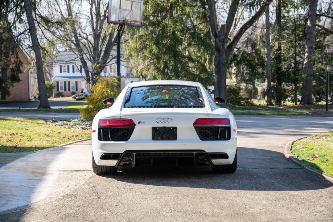 2018 Audi 4S R8 - Image 9 of 31