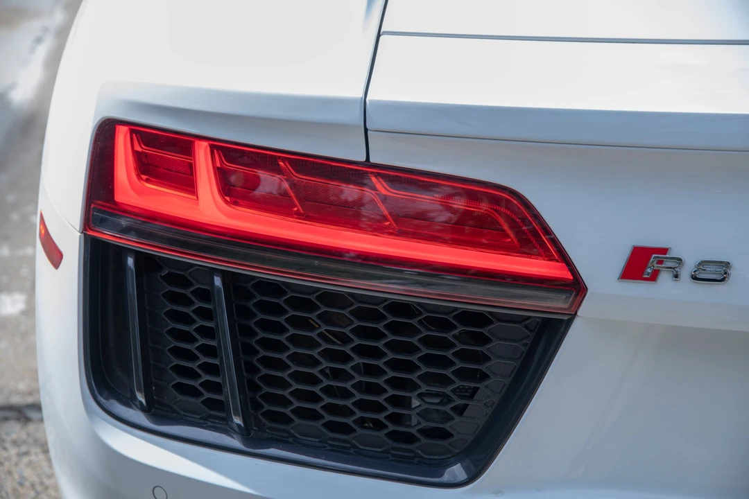 2018 Audi 4S R8 - Image 27 of 31