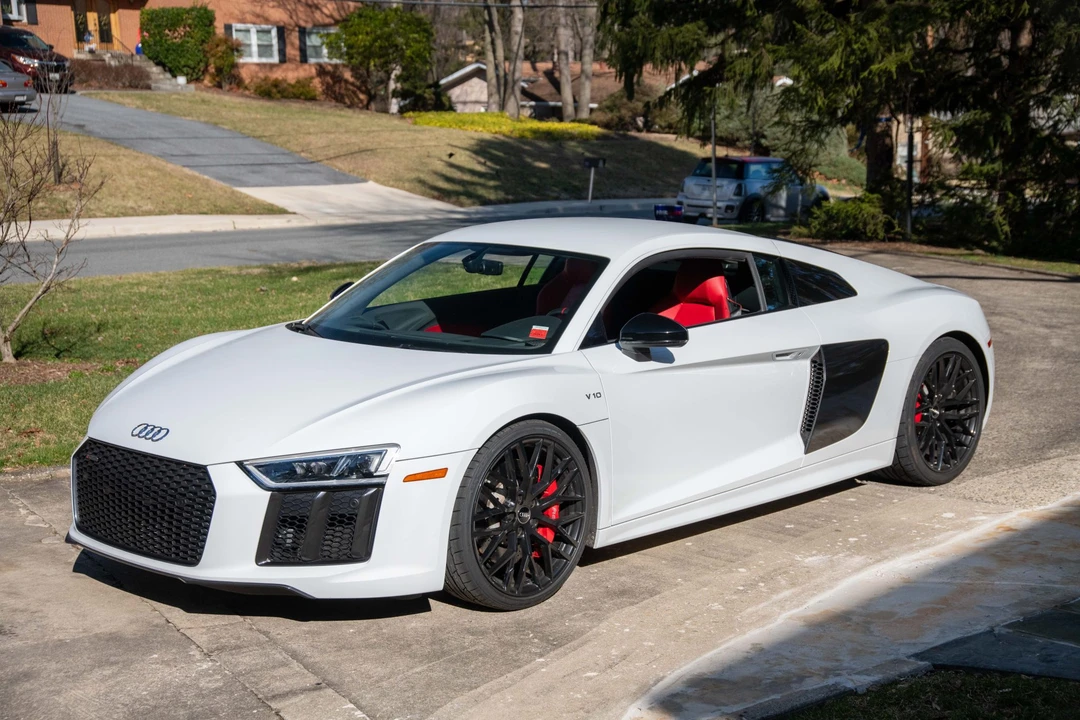 2018 Audi 4S R8 - Image 2 of 31