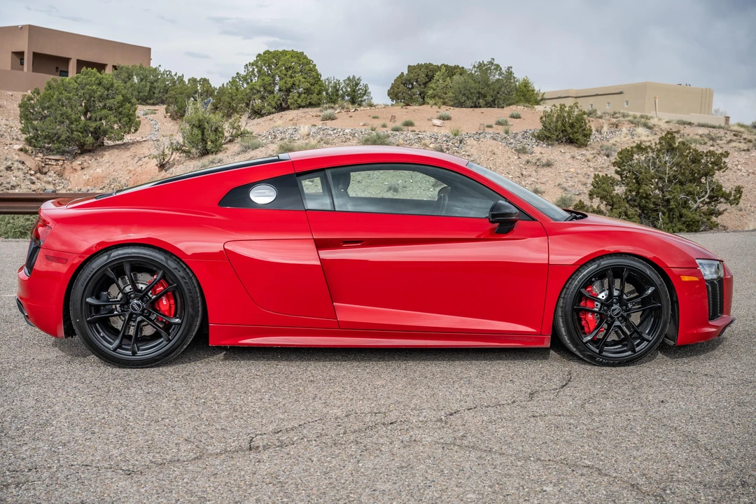 2018 Audi 4S R8 - Image 10 of 31
