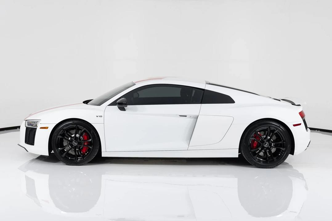 2018 Audi 4S R8 - Image 7 of 31