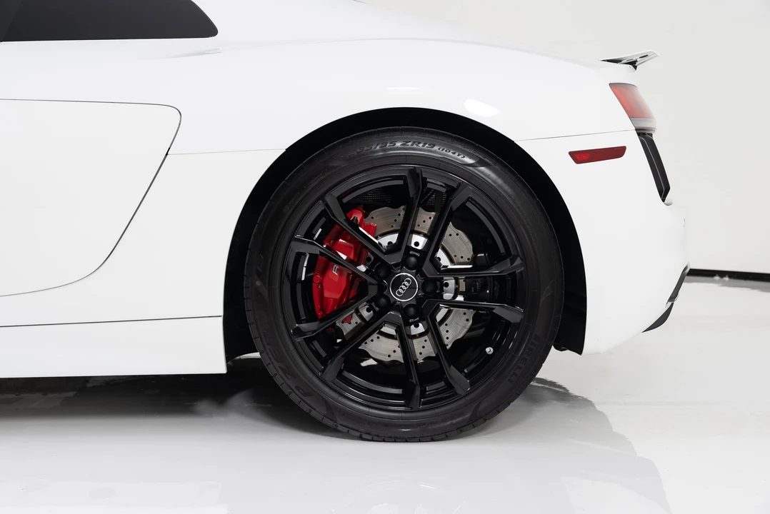 2018 Audi 4S R8 - Image 20 of 31