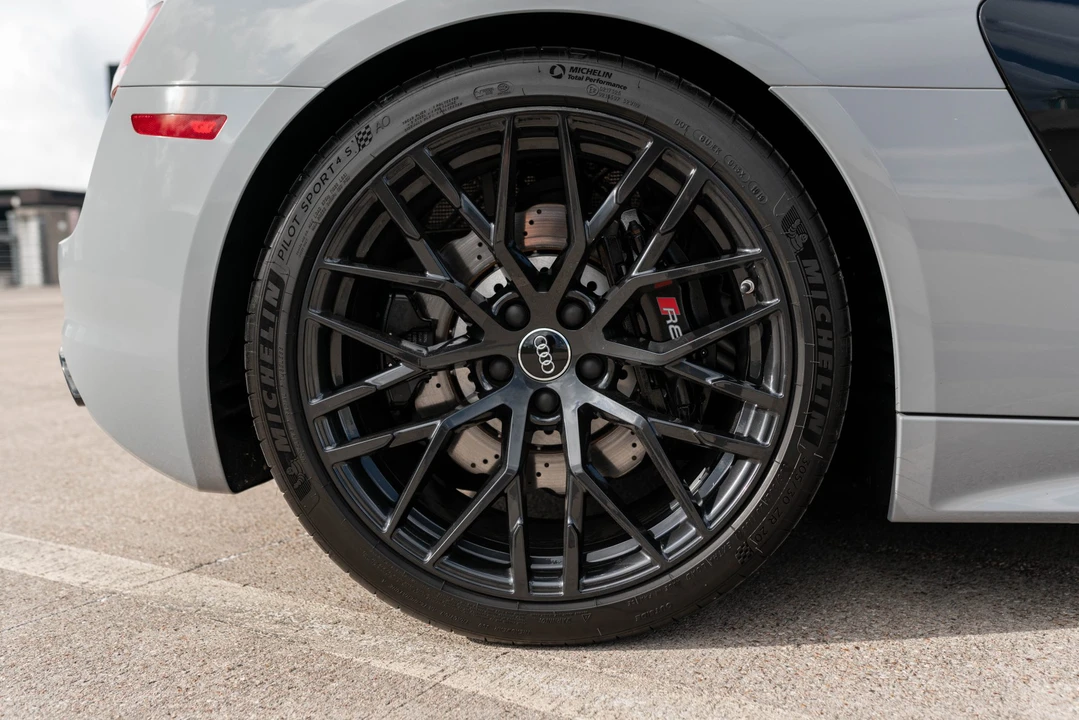 2018 Audi 4S R8 - Image 30 of 31