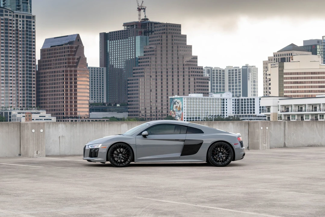 2018 Audi 4S R8 - Image 2 of 31